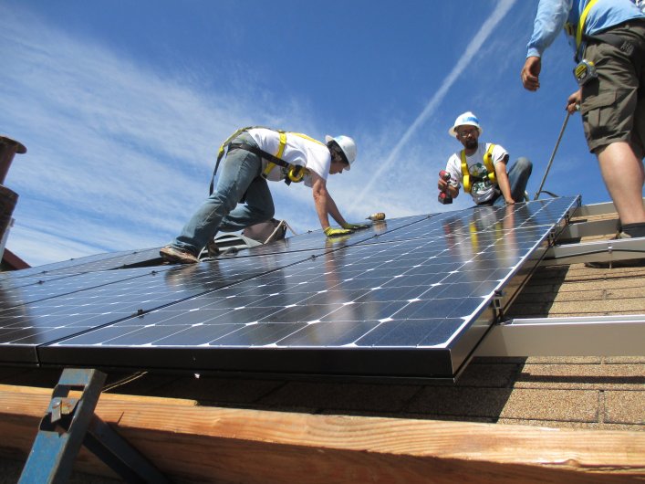 Ako na montovať solárne panely?